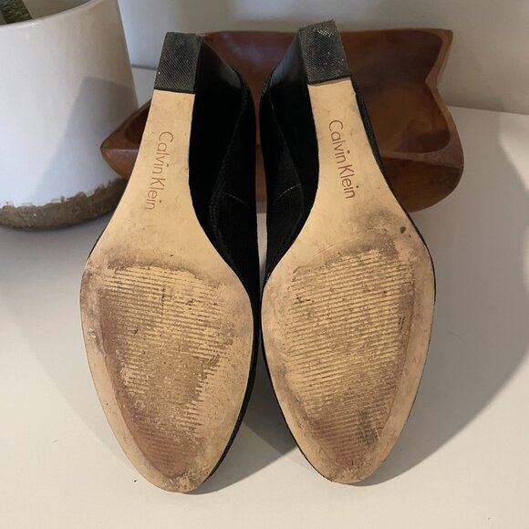 Calvin Klein Black Embossed Saxton Wedge size 8 - Picture 7 of 7